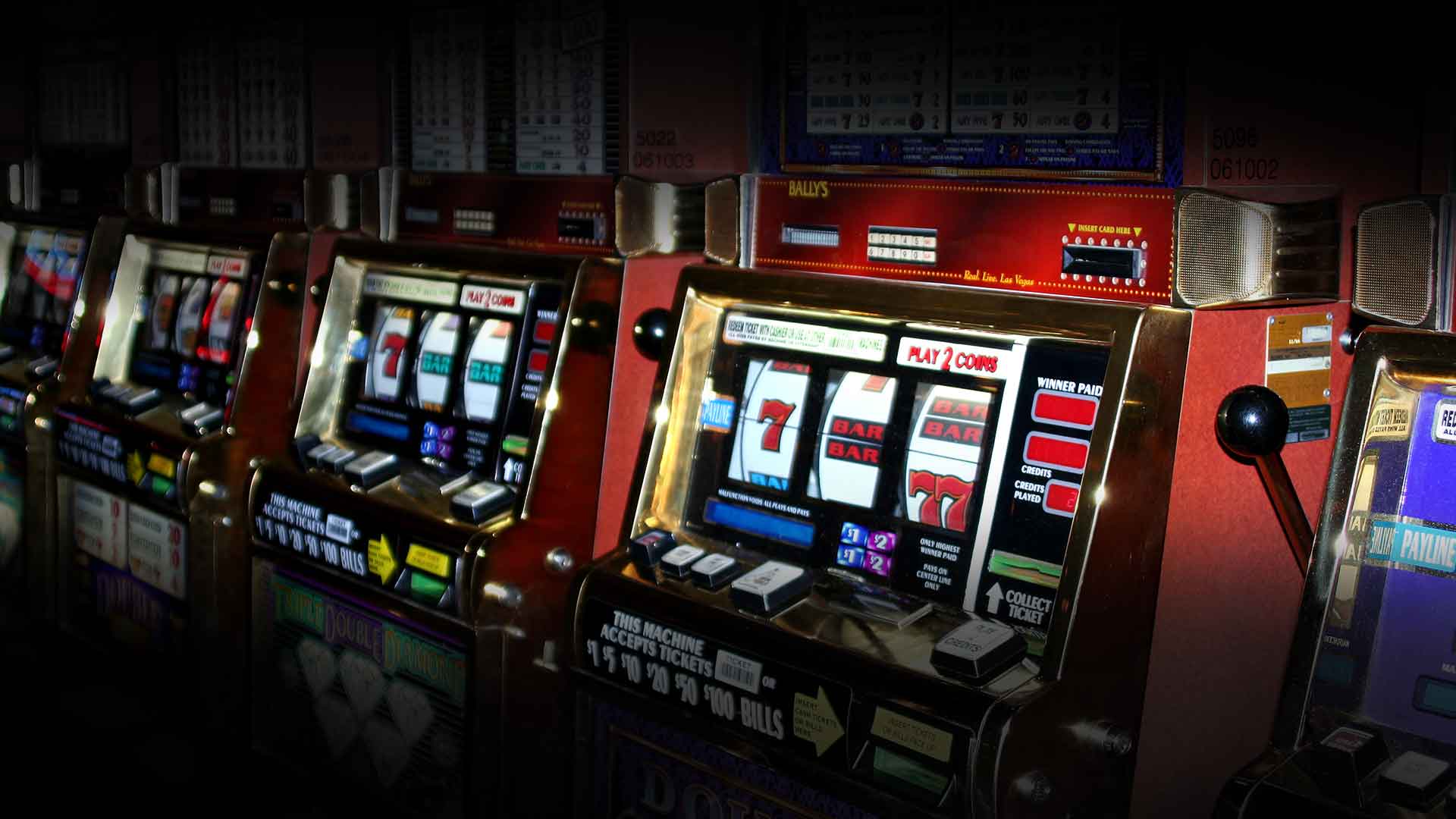 At the Lodge of Spring Grove we have 6 slot machines to play in Spring Grove IL.